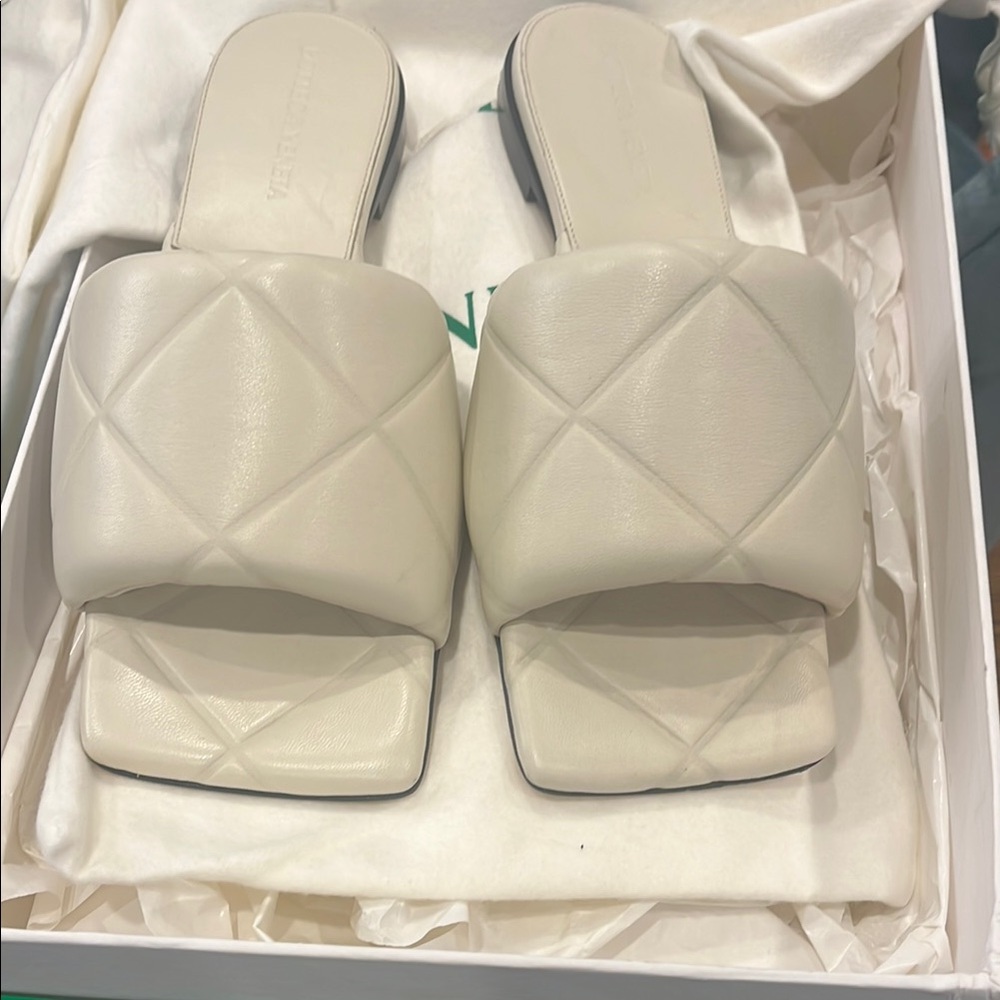 Bottega Veneta Ivory Quilted Slide Sandals - Picture 4 of 5